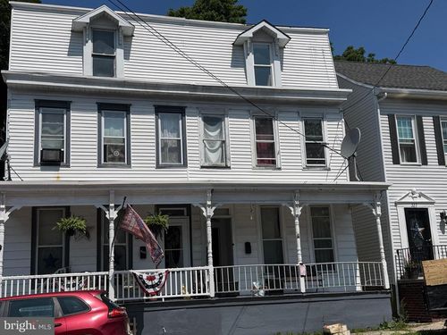 325 Coal St, PORT CARBON, PA, 17965-1604 | Card Image