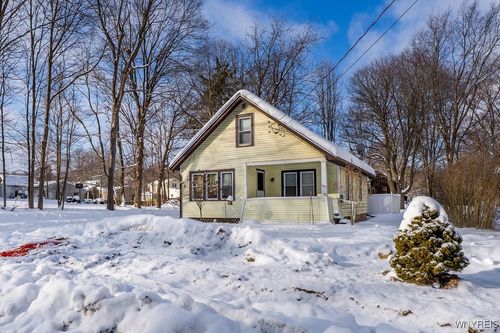 145 Miller St, Gowanda, NY, 14070-9514 | Card Image