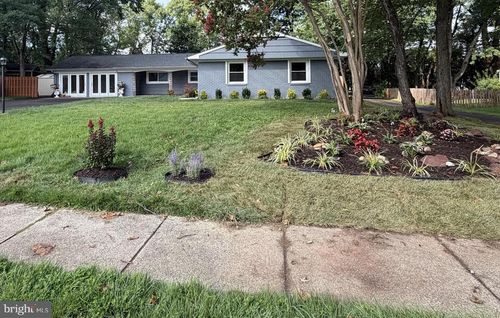 4140 Point Hollow Ln, FAIRFAX, VA, 22033-3012 | Card Image