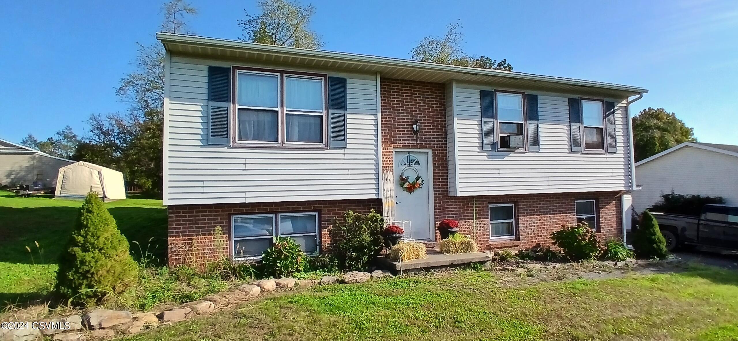 Locust St, Northumberland, PA 17857