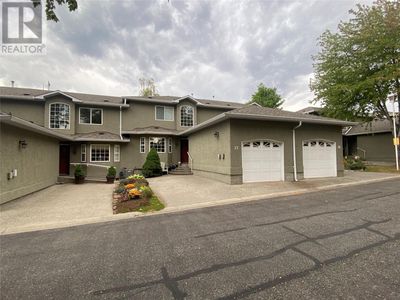 37 - 545 Glenmeadows Rd, Townhouse with 3 bedrooms, 3 bathrooms and 2 parking in Kelowna BC | Image 2