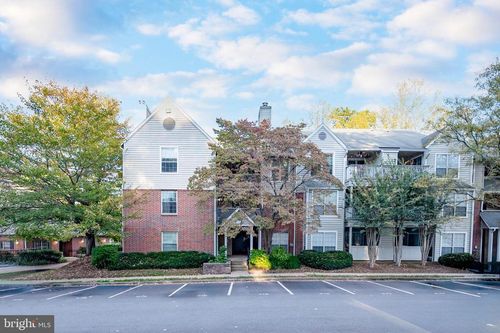 apt-1903-3909 Penderview Dr, FAIRFAX, VA, 22033-6802 | Card Image