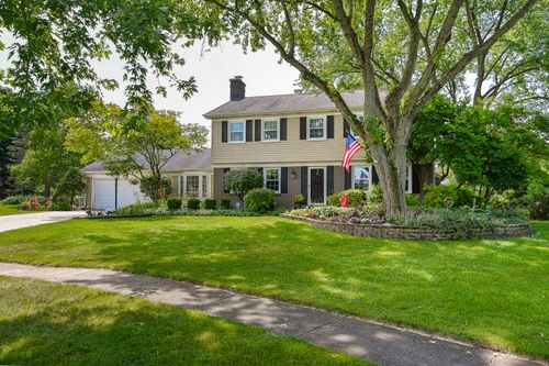 25W651 Towpath Ct, Wheaton, IL, 60189-7832 | Card Image