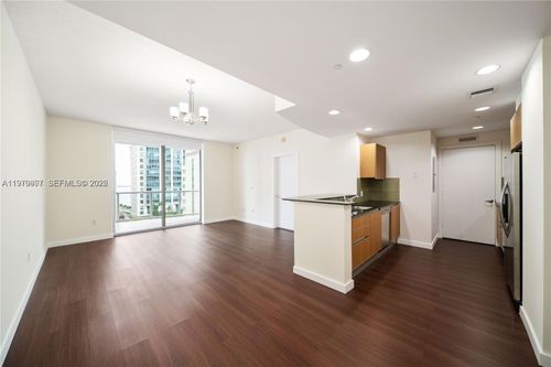 apt-1605-1060 Brickell Ave, Miami, FL, 33131-3918 | Card Image