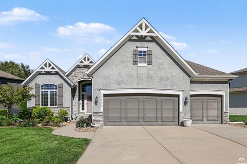 16655 S Lind Rd, Olathe, KS, 66062-7870 | Card Image