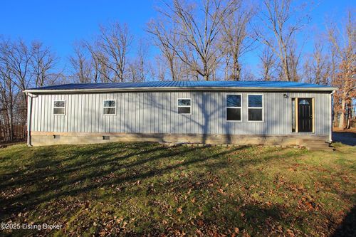 577 E Radio Tower Rd, Scottsburg, IN, 47170-6405 | Card Image