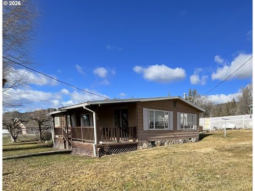 303 Pine Ave, Spray, OR, 97874-2014 | Card Image