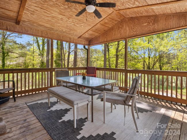 UPPER BACK PORCH SCREENED IN | Image 39