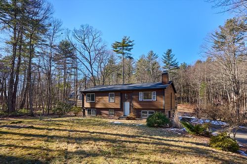 15 Gulf Rd, Pelham, MA, 01002-9763 | Card Image