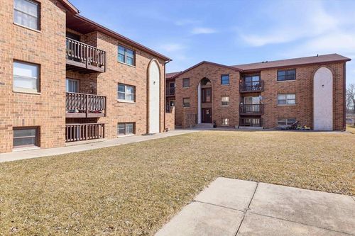 1161 Gillingham Road, NEENAH, WI, 54956 | Card Image