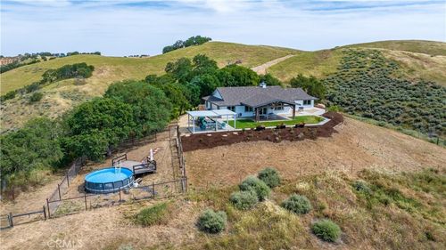 5530 El Pharo Dr, Paso Robles, CA, 93446-8475 | Card Image