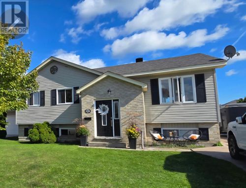 129 Simon Ave, Sault Ste. Marie, ON, P6A6T1 | Card Image