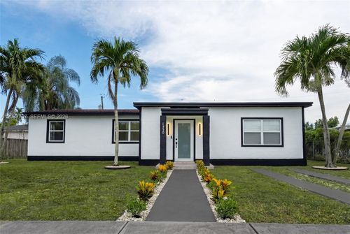 1550 Ne 9th Ct, Homestead, FL, 33033-4614 | Card Image