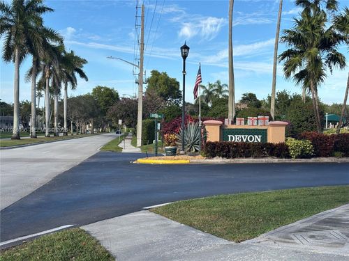 110-7120 S Devon Dr, Tamarac, FL, 33321-1038 | Card Image