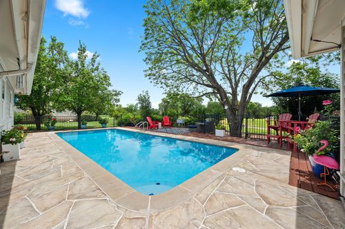 1811 Cando Ct, Lakeway, TX, 78734-5203 | Card Image