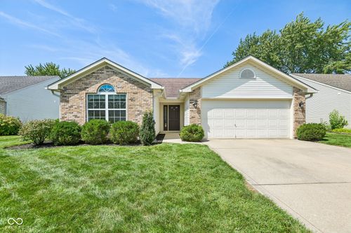 12886 Longleaf Ln, Fishers, IN, 46038-9183 | Card Image