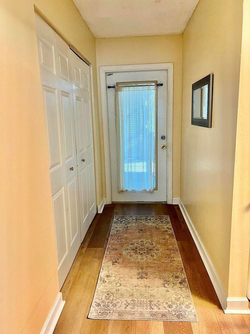 204-7320 Lake Circle Dr, Margate, FL, 33063-4895 | Card Image