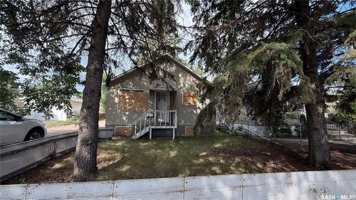 941 109th St, North Battleford, SK, S9A2E1 | Card Image