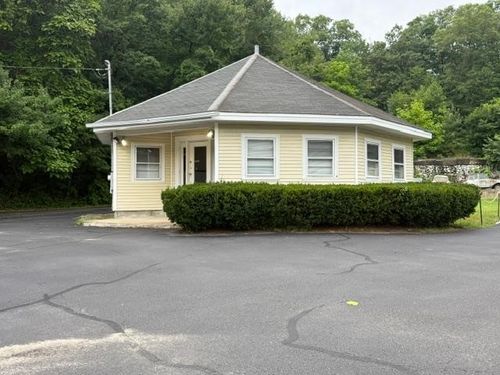 1912 Victory Hwy, Glendale, RI, 02826-1669 | Card Image