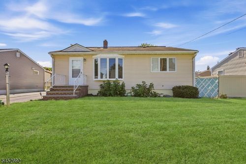 25 Corsi Rd, Bloomfield, NJ, 07003-4040 | Card Image
