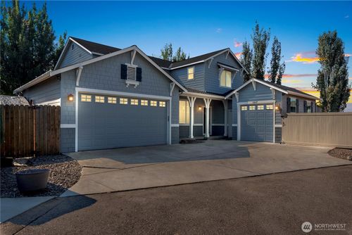 1347 Boulder Loop, East Wenatchee, WA, 98802-5597 | Card Image
