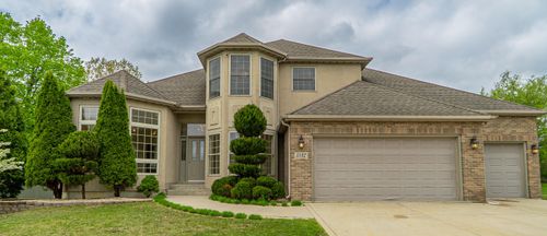 8592 Ventura Dr, Saint John, IN, 46373-9461 | Card Image