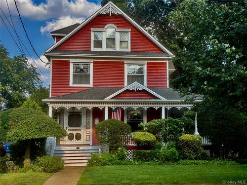 35 Lee Ave, Rockville Centre, NY, 11570-4302 | Card Image