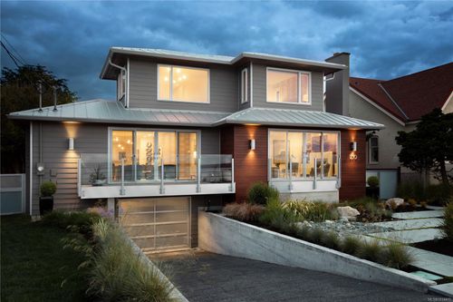 1250 Beach Dr, Oak Bay, BC, V8S2N3 | Card Image