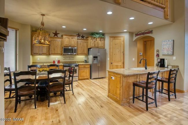 Dining, breakfast bar | Image 7