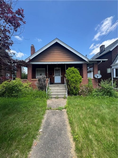 30 Commonwealth Ave, Duquesne, PA, 15110-1506 | Card Image