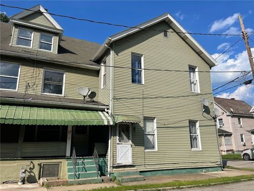 17 Darlington Ave, New Castle, PA, 16102-1826 | Card Image