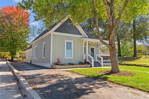 515 Woodlawn Ave, Calhoun, GA, 30701-1951 | Card Image