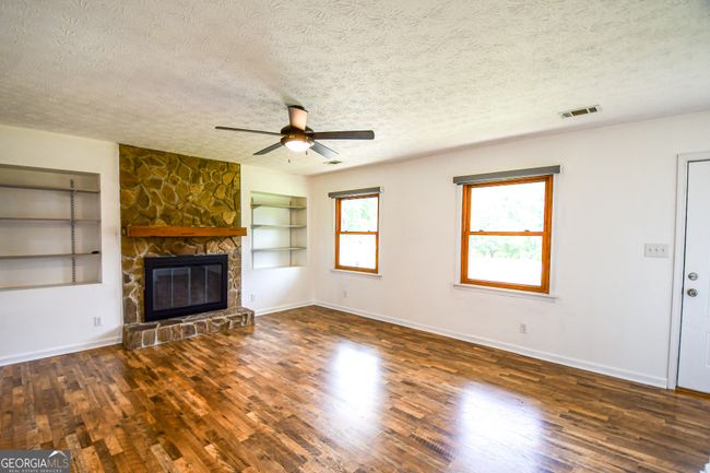 125 Point View Ct, House other with 4 bedrooms, 2 bathrooms and 2 parking in Tyrone GA | Image 9