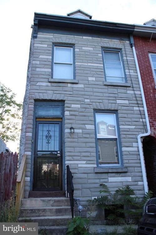 634 Mulberry St, READING, PA, 19604-2612 | Card Image