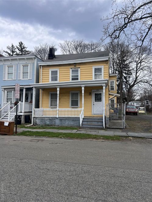 290 1st St, Newburgh, NY, 12550-4835 | Card Image