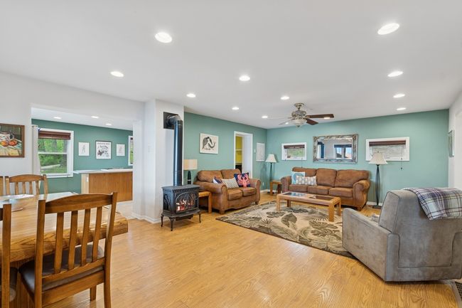 Living & dining area | Image 11