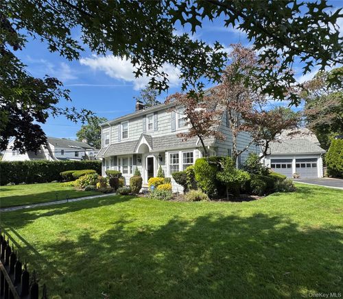 217 Hamilton Rd, Rockville Centre, NY, 11570-2630 | Card Image