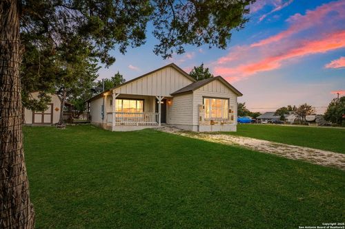 685 Rolling Hills Dr, Canyon Lake, TX, 78133-6913 | Card Image