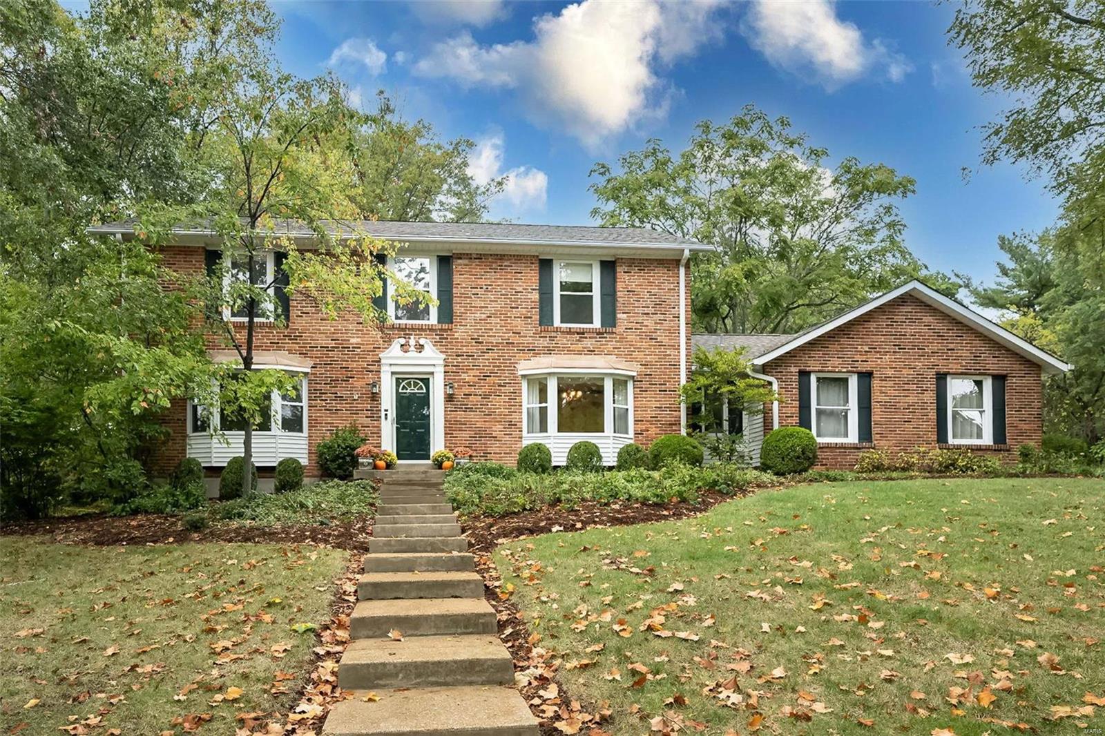 Lynkirk Ln, Saint Louis, MO 63122