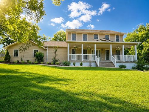205 Bluegrass Cir, Lebanon, TN, 37090-8950 | Card Image