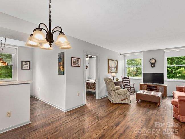 APT-207 - 622 S Haywood St, Condo with 2 bedrooms, 1 bathrooms and null parking in Waynesville NC | Image 6