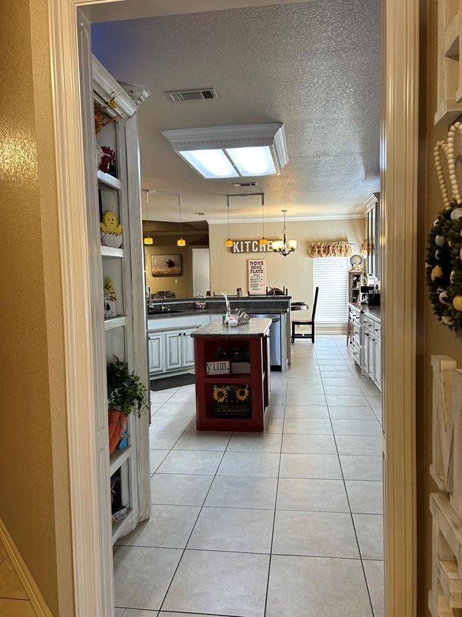 390 Hackberry Dr, House other with 5 bedrooms, 5 bathrooms and 3 parking in Andrews TX | Image 12