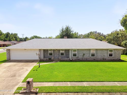 20001 Merinda Ln, Long Beach, MS, 39560-4301 | Card Image