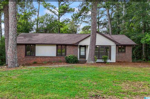 2104 11th Pl Nw, BIRMINGHAM, AL, 35215-4116 | Card Image