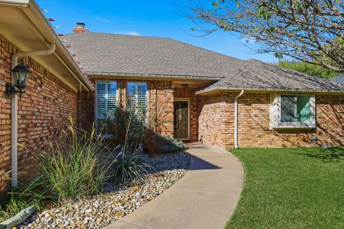 3721 Fieldcrest Ln, Bedford, TX, 76021-2664 | Card Image