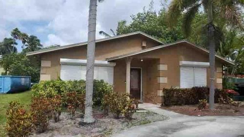195 Nw 14th Way, Dania Beach, FL, 33004-2636 | Card Image