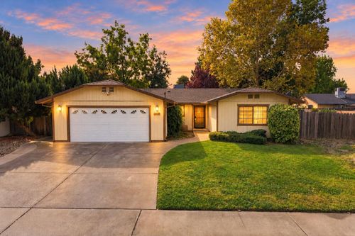 2839 Sandstone Dr, Anderson, CA, 96007-4622 | Card Image