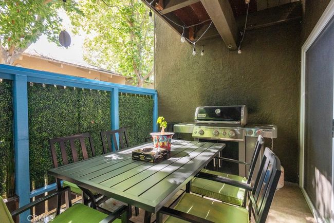 169 - 18350 Hatteras St, Condo with 1 bedrooms, 1 bathrooms and 2 parking in Tarzana CA | Image 16