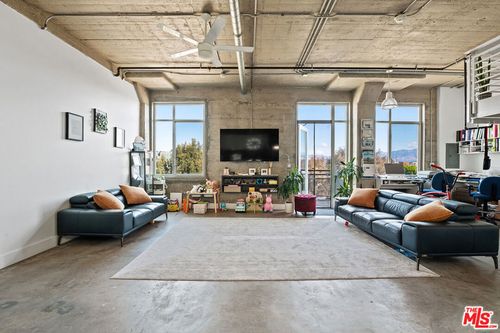 apt-503-825 E 4th St, LOS ANGELES, CA, 90013-2603 | Card Image