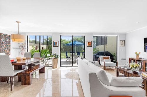 57-10137 Costa Del Sol Blvd, Doral, FL, 33178-2387 | Card Image